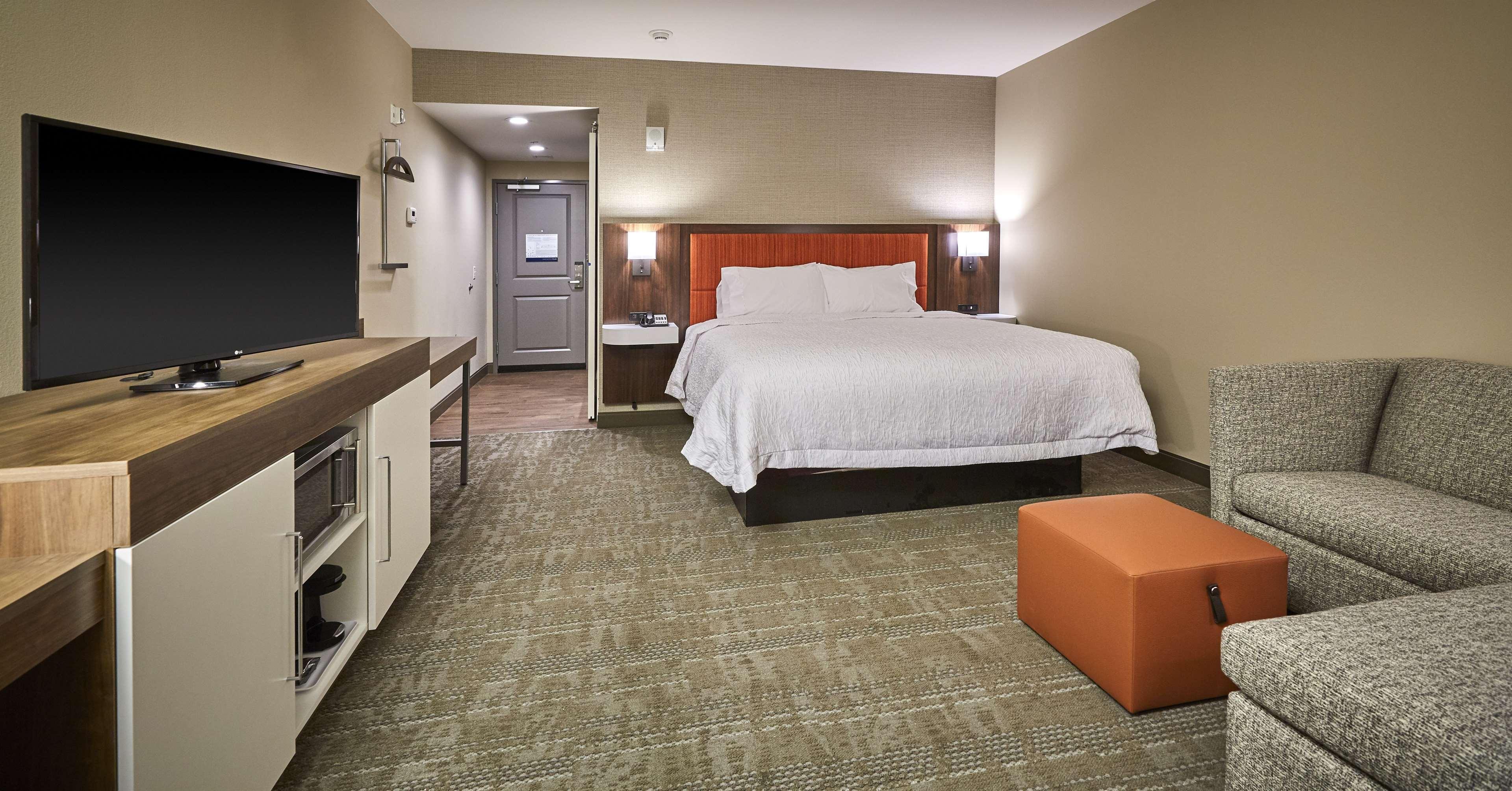 Hampton Inn & Suites Роузберг Экстерьер фото